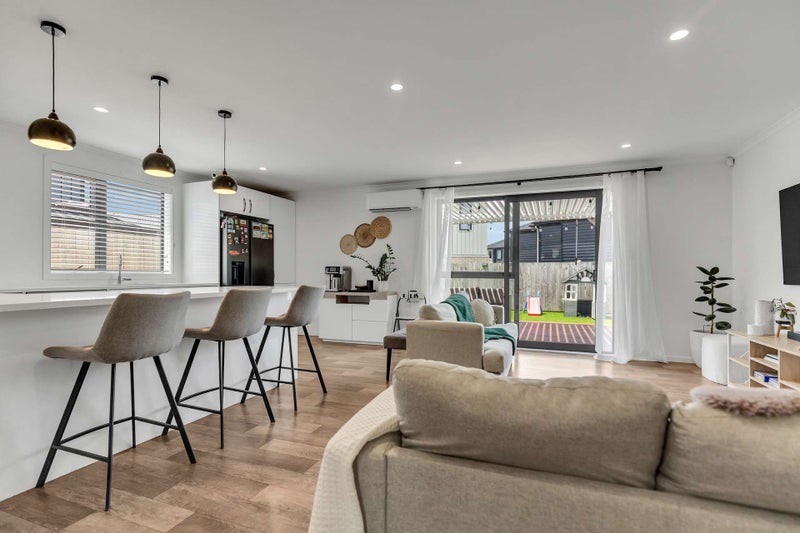 2/62 Cabourne Drive, Glenview, Hamilton - Carousel 2