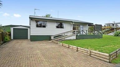 3B Thode Place, Nawton, Hamilton - Carousel 1