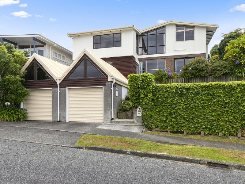 16 Hibiscus Grove, Maungaraki, Lower Hutt - Carousel 1