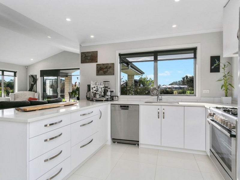 2/1 Lowe Road, Rukuhia, Hamilton - Carousel 2