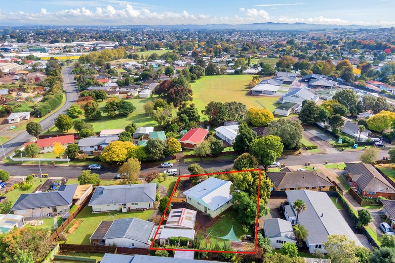 7 Mack Place, Red Hill, Papakura - Carousel 18