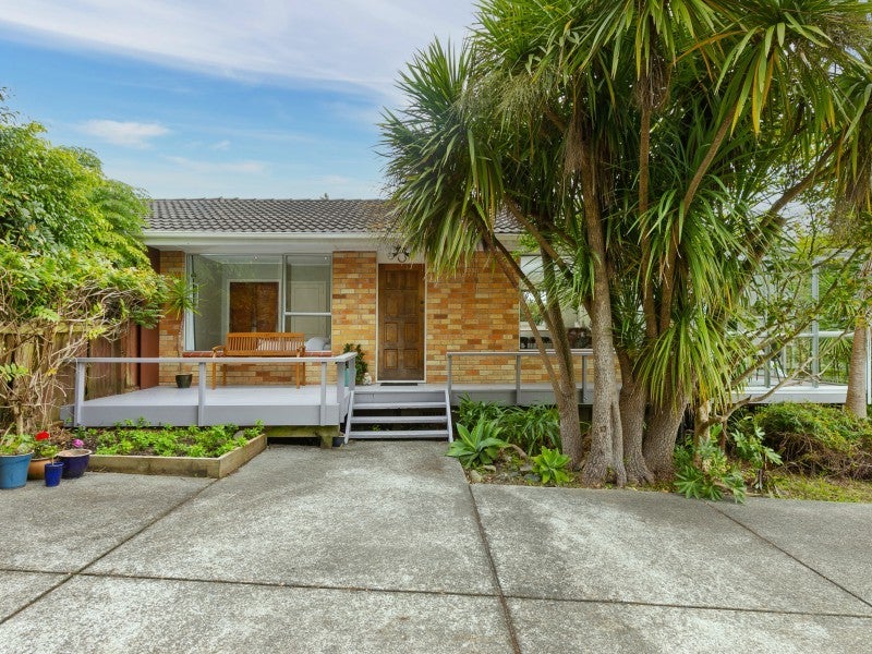 9D Seaside Avenue, Waterview, Auckland - Carousel 21