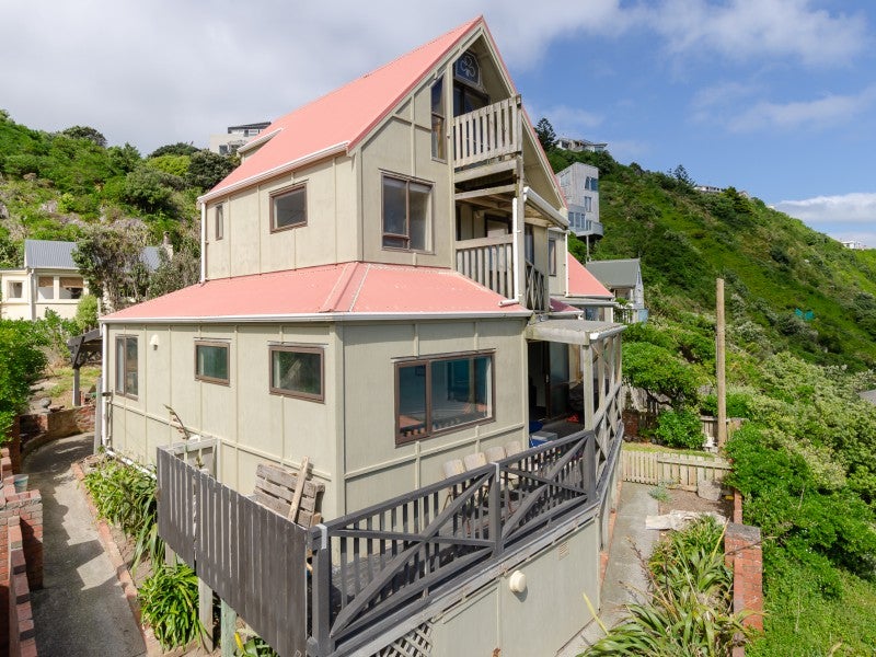 2/48 Owhiro Bay Parade, Owhiro Bay, Wellington - Carousel 2