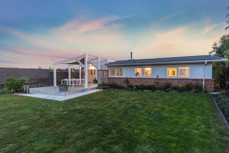 9 Bel Air Drive, Hillsborough, Auckland - Carousel 1
