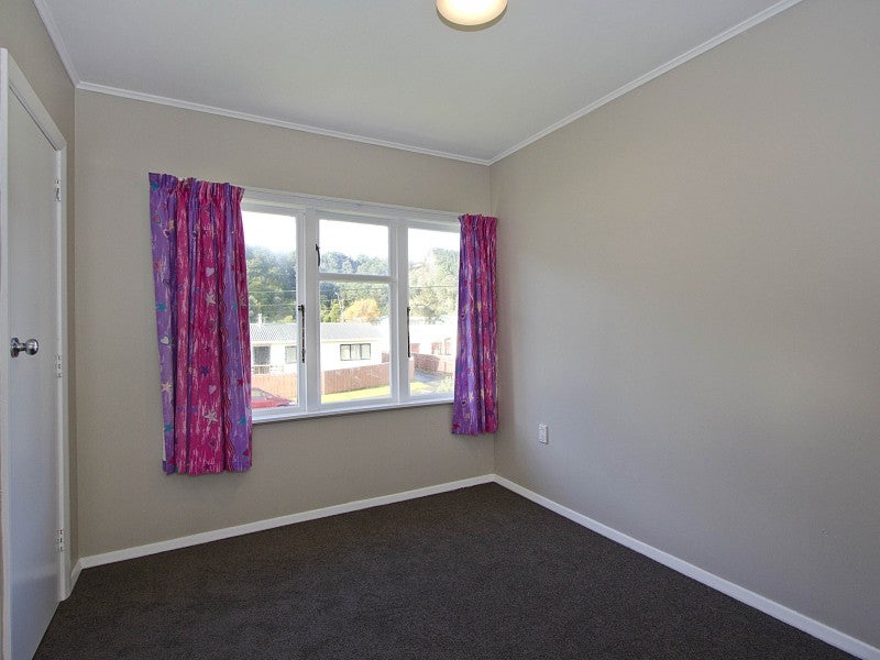 12B Eldon Grove, Taita, Lower Hutt - Carousel 20