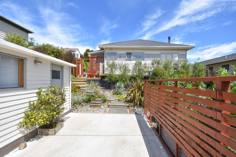 26 Baldwin Street, North East Valley, Dunedin - Carousel 1