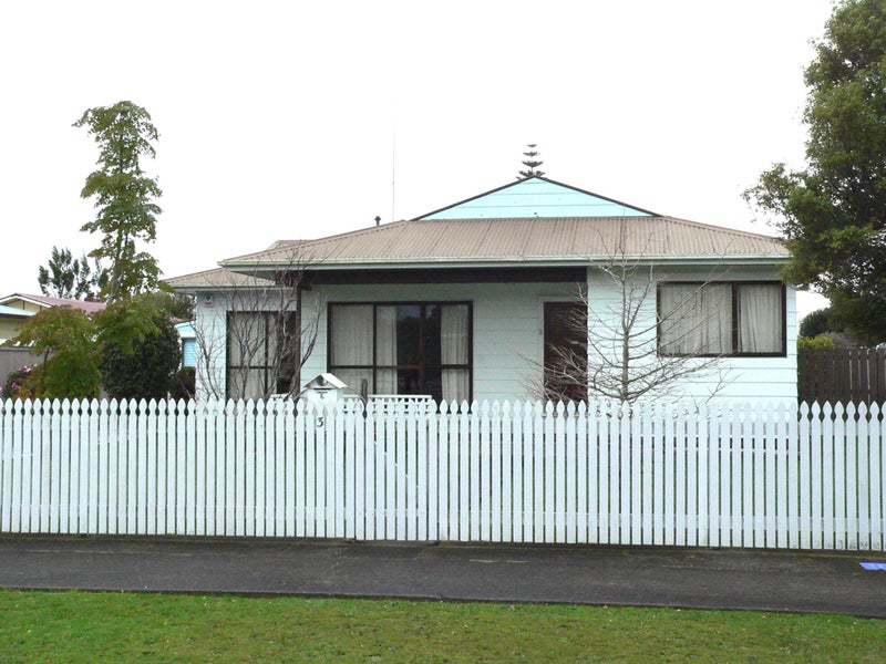 3 Chatsworth Place, Highbury, Palmerston North - Carousel 11