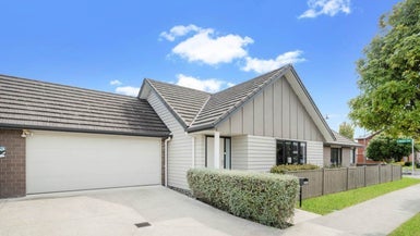 15 Takahe Avenue, Takanini, Auckland - Carousel 1