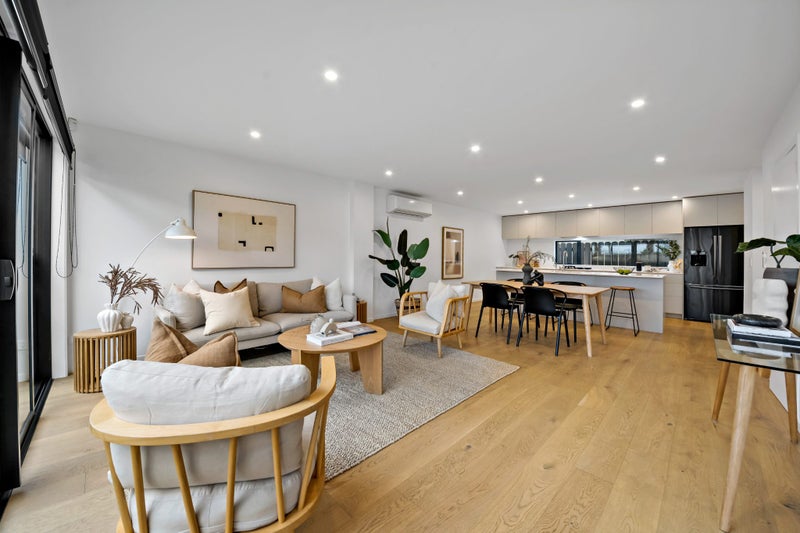 12A Derby Downs Place, Ellerslie, Auckland - Carousel 2