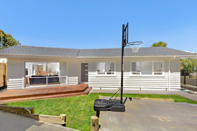 70 The Avenue, Lynfield, Auckland - Carousel 2