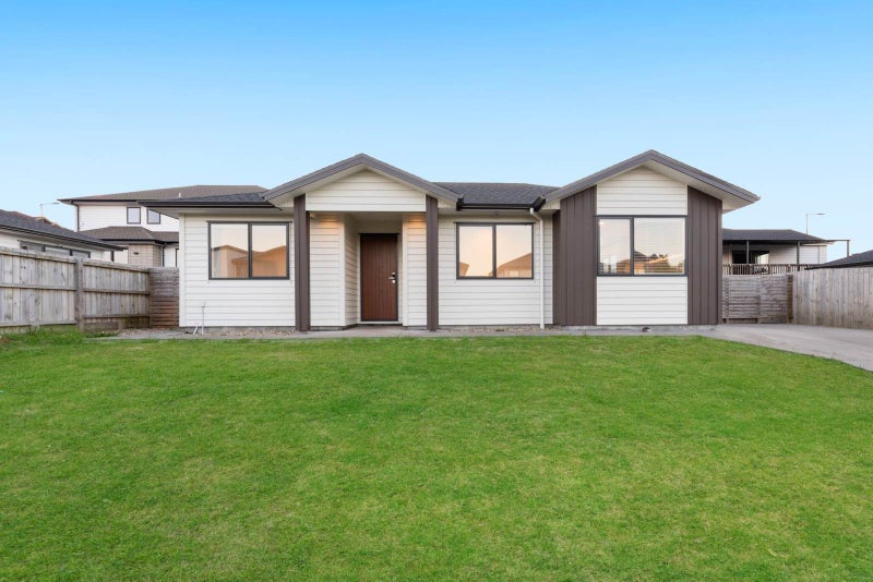 12 William Calvert Drive, Swanson, Auckland - Carousel 2