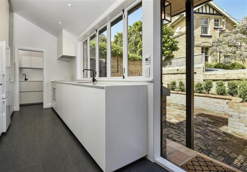16 Cracroft Street, Parnell, Auckland - Carousel 2