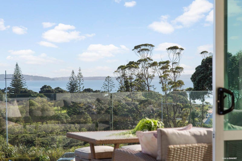 1086 Beach Road, Torbay, Auckland - Carousel 2