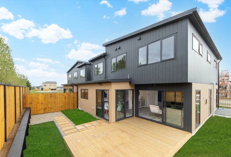 27 Taipahitini Road, Rosehill, Papakura - Carousel 4