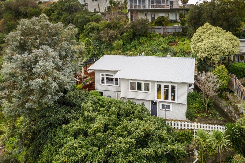 4 Guys Hill Road, Hospital Hill, Napier - Carousel 1