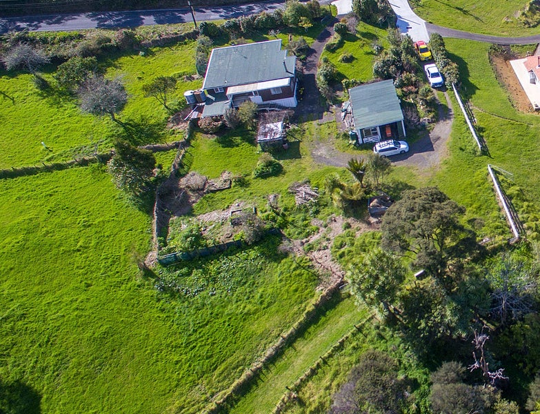 129 Wairere Road, Waitākere, Auckland - Carousel 1