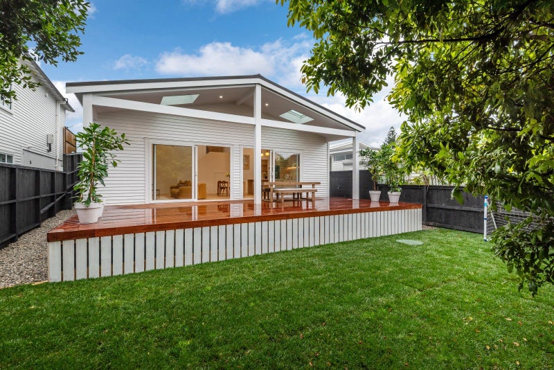 45 Chester Avenue, Westmere, Auckland - Carousel 1