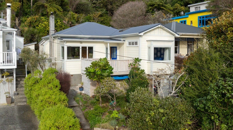 57 Reuben Avenue, Brooklyn, Wellington - Carousel 1