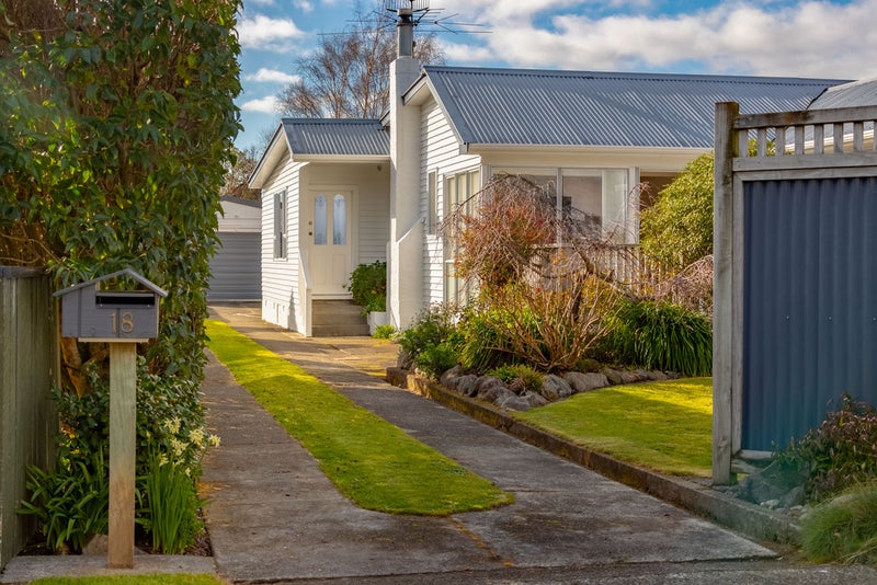18 Tararua Street, Trentham, Upper Hutt - Carousel 1