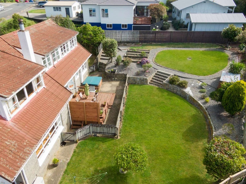 61 Ranui Terrace, Tawa, Wellington - Carousel 2
