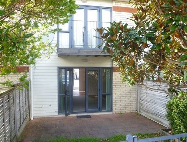 13/3 Ambrico Place, New Lynn, Auckland - Carousel 2