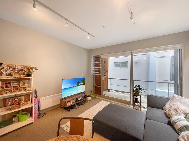 W201/28 Torrens Terrace, Mount Cook, Wellington - Carousel 2