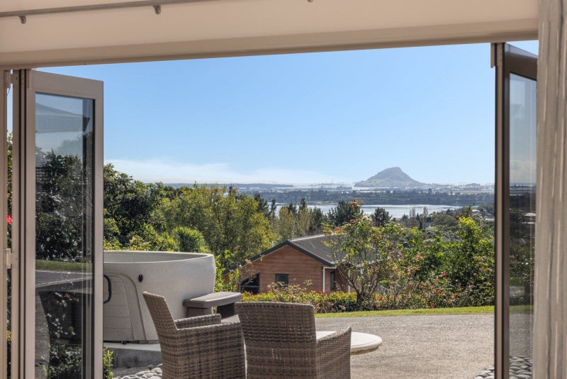 16 Gunbar Drive, Welcome Bay, Tauranga - Carousel 2