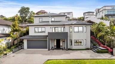 37 Waltham Street, Henderson, Auckland - Carousel 1