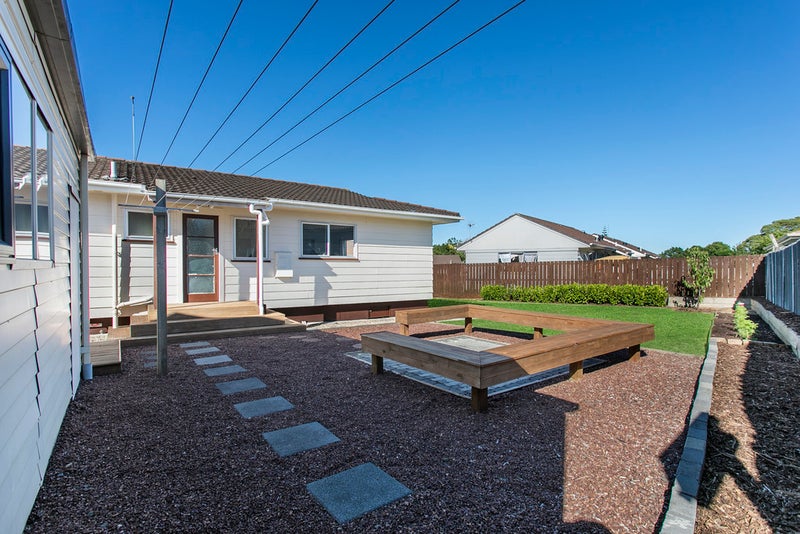 27 Palermo Place, Clover Park, Auckland - Carousel 1