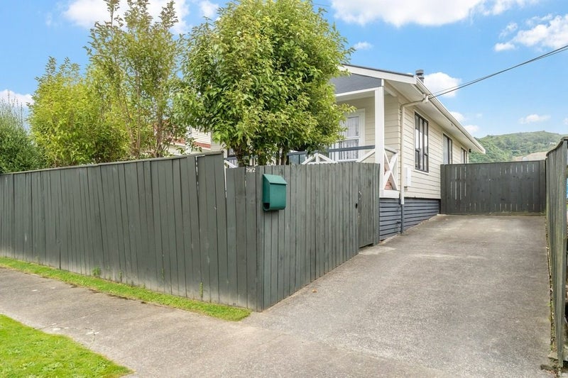 2/79 MOLESWORTH ST, Taita, Lower Hutt - Carousel 9