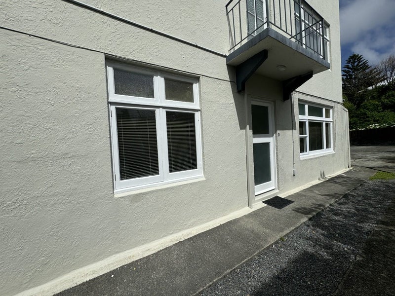 2/12 Kilbirnie Crescent, Kilbirnie, Wellington - Carousel 19