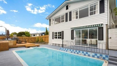 6 Nuffield Street, Tawa, Wellington - Carousel 1