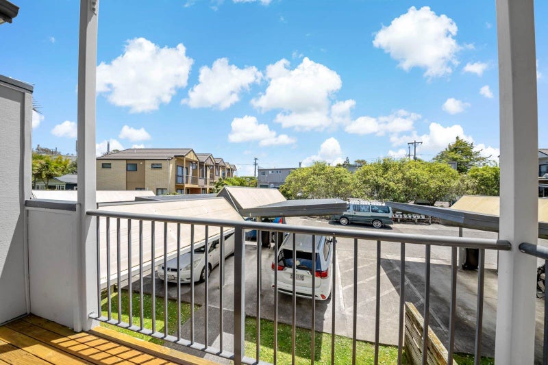 18/94 Glengarry Road, Glen Eden, Auckland - Carousel 1
