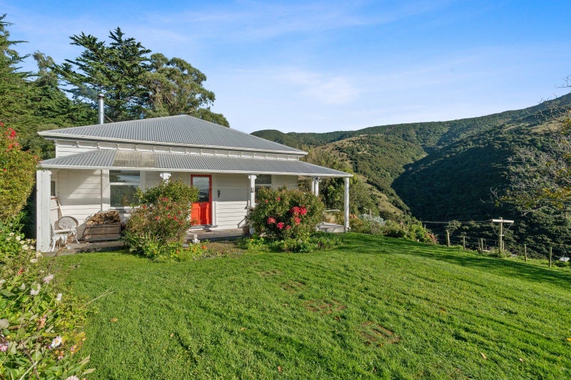 429 Hickory Bay Road, Hickory Bay - Carousel 2