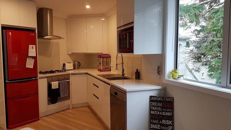 87B Kelburn Parade, Kelburn, Wellington - Carousel 1