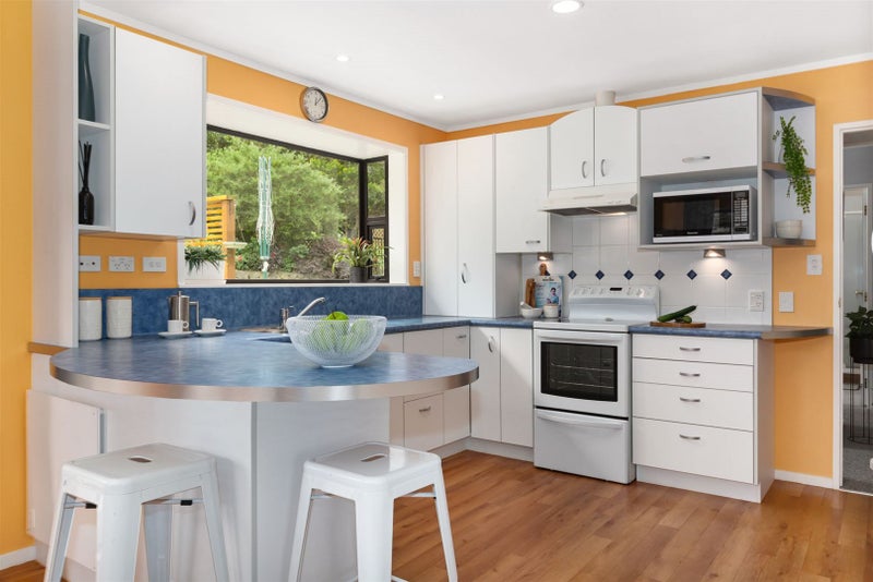 77 Leeward Drive, Whitby, Porirua - Carousel 2