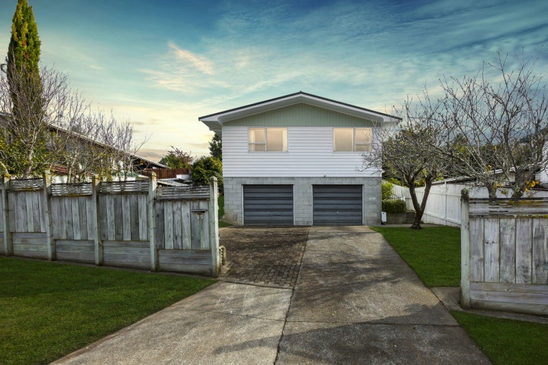 55 Norana Road, Timberlea, Upper Hutt - Carousel 24