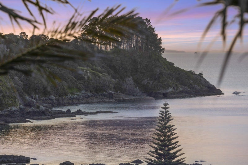12 Tiri View Road, Palm Beach, Waiheke Island - Carousel 2