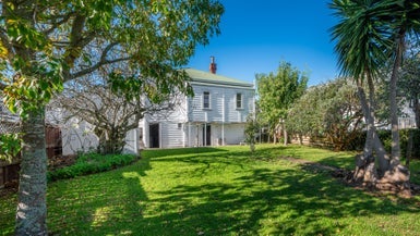 19 Clonbern Road, Remuera, Auckland - Carousel 1