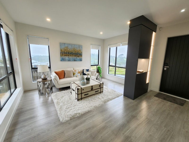 19 Henriette Place, Totara Park, Auckland - Carousel 2