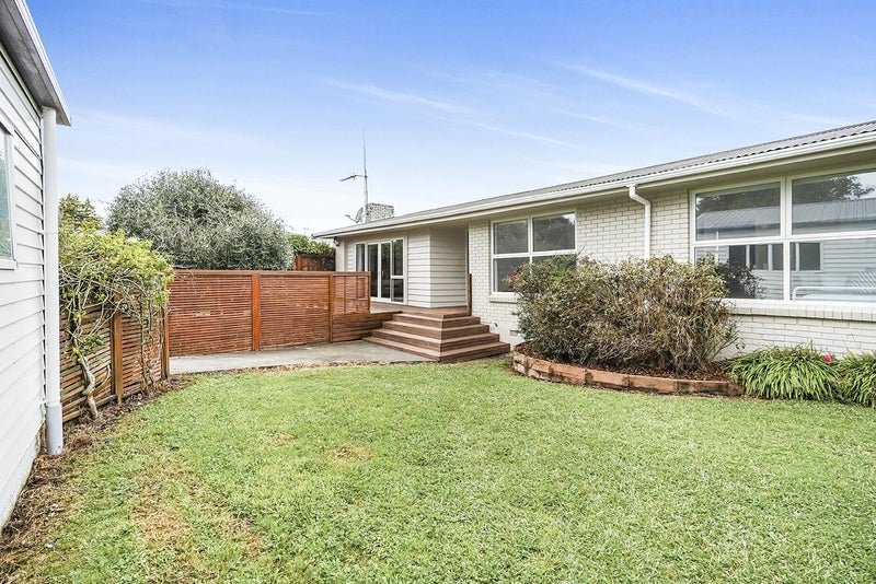 18 McCracken Avenue, Hillcrest, Hamilton - Carousel 1