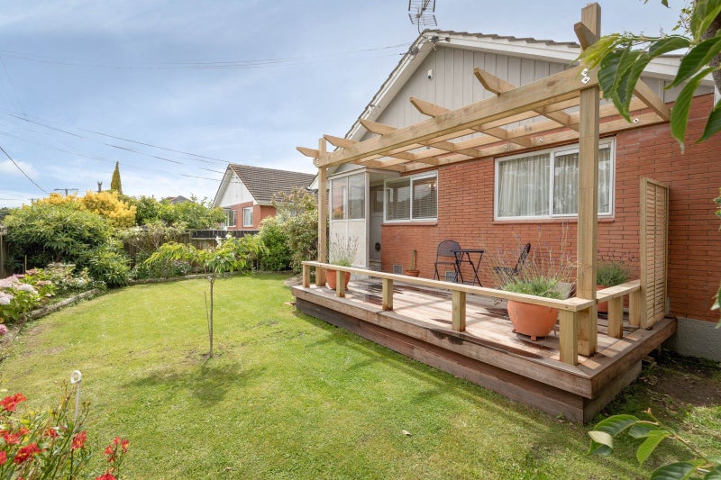 1/5 Rosebank Avenue, Avalon, Lower Hutt - Carousel 1