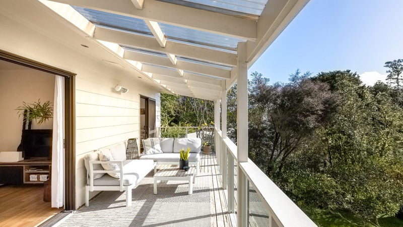 34 Junction Road, Oneroa, Waiheke Island - Carousel 1