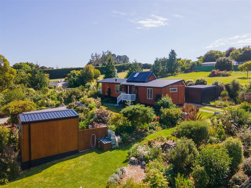 8 Totara Street, Reidston, Oamaru - Carousel 1