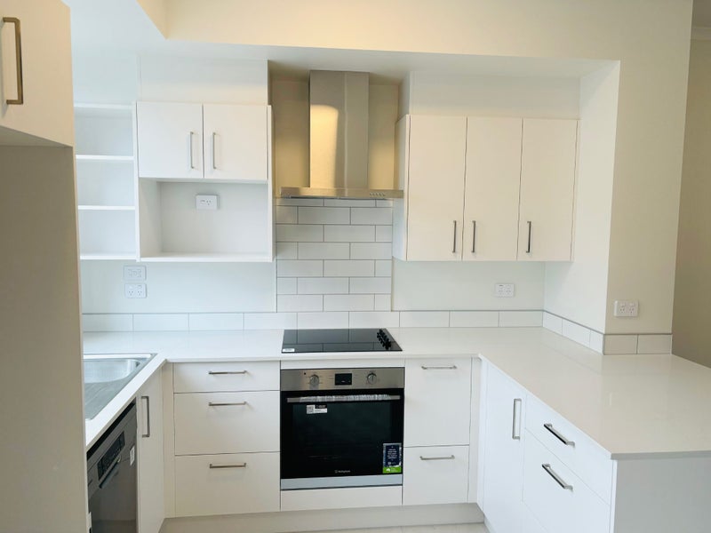 35 Oranga Drive, Westgate, Auckland - Carousel 1