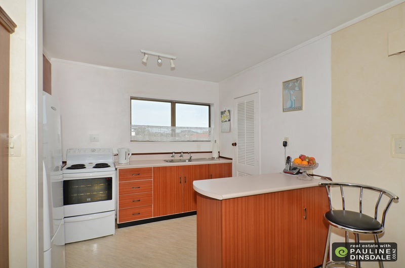 27 Kamo Road, Regent, Whangārei - Carousel 2