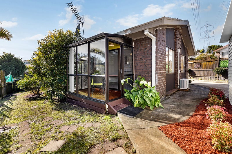 2/4 Andes Place, Lynfield, Auckland - Carousel 6