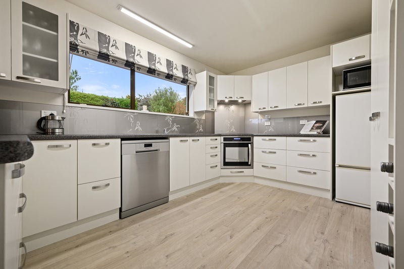 14 Talltree Avenue, Avonhead, Christchurch - Carousel 2