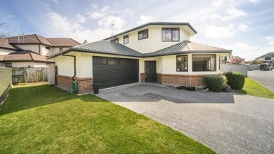 77 Collingwood Street, Hokowhitu, Palmerston North - Carousel 1