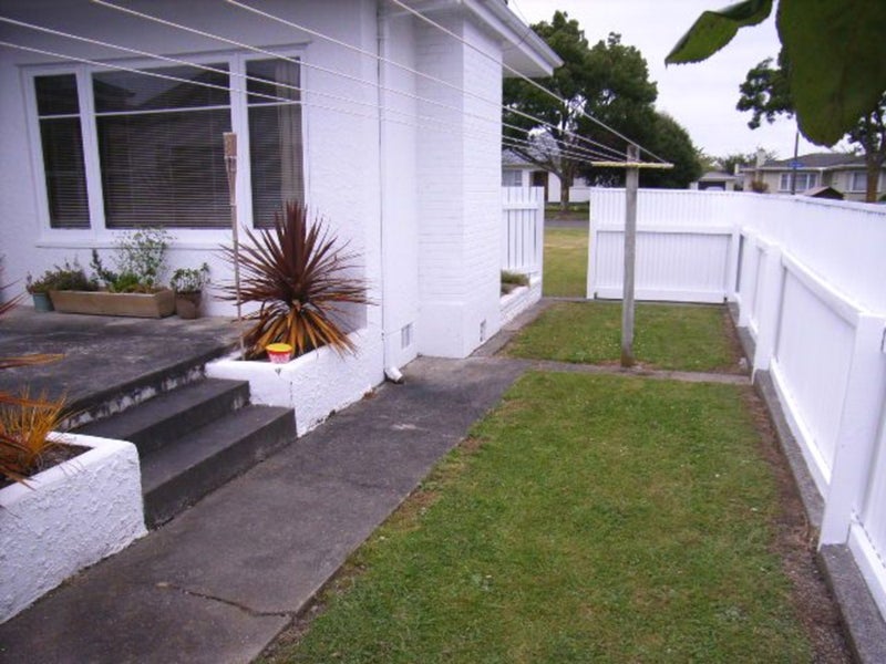 70 Guy Avenue, Takaro, Palmerston North - Carousel 13